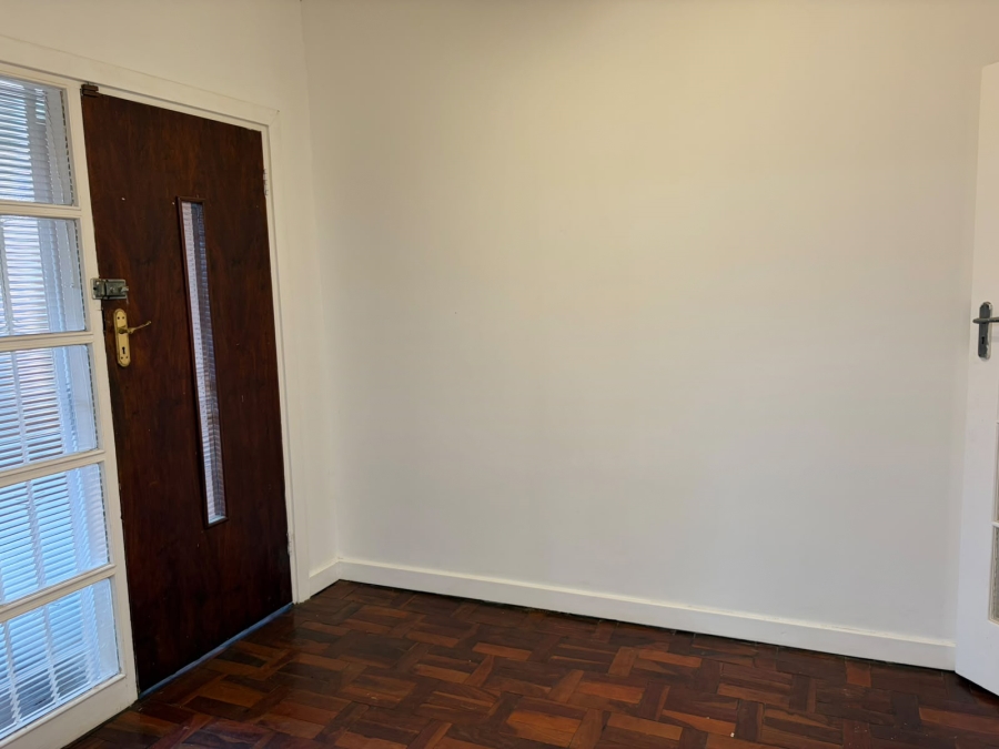 To Let 3 Bedroom Property for Rent in Linden Gauteng