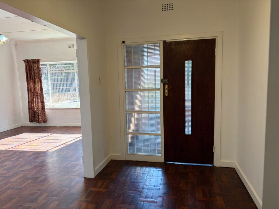 To Let 3 Bedroom Property for Rent in Linden Gauteng
