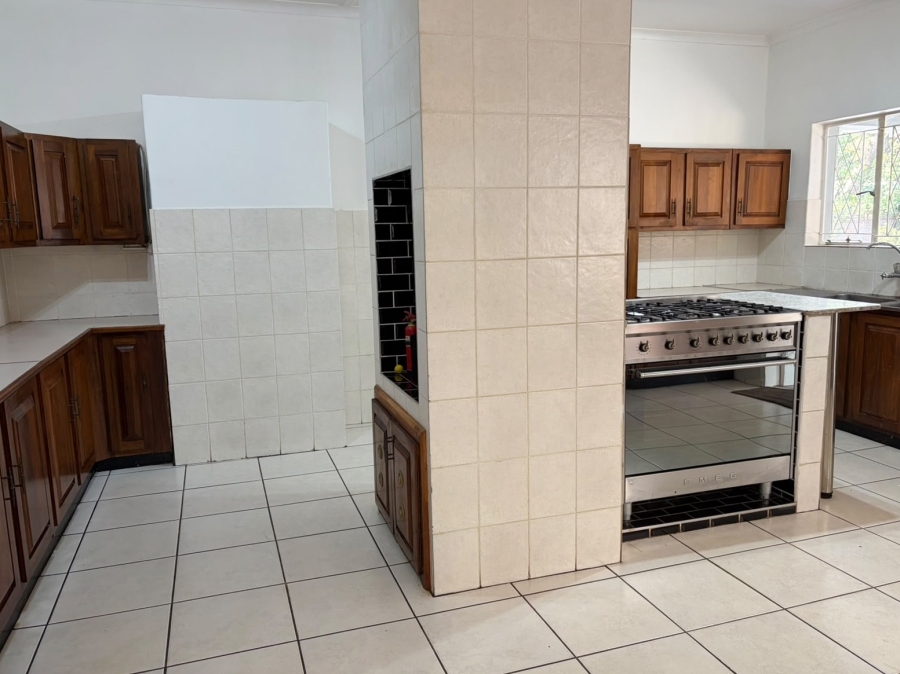 To Let 3 Bedroom Property for Rent in Linden Gauteng