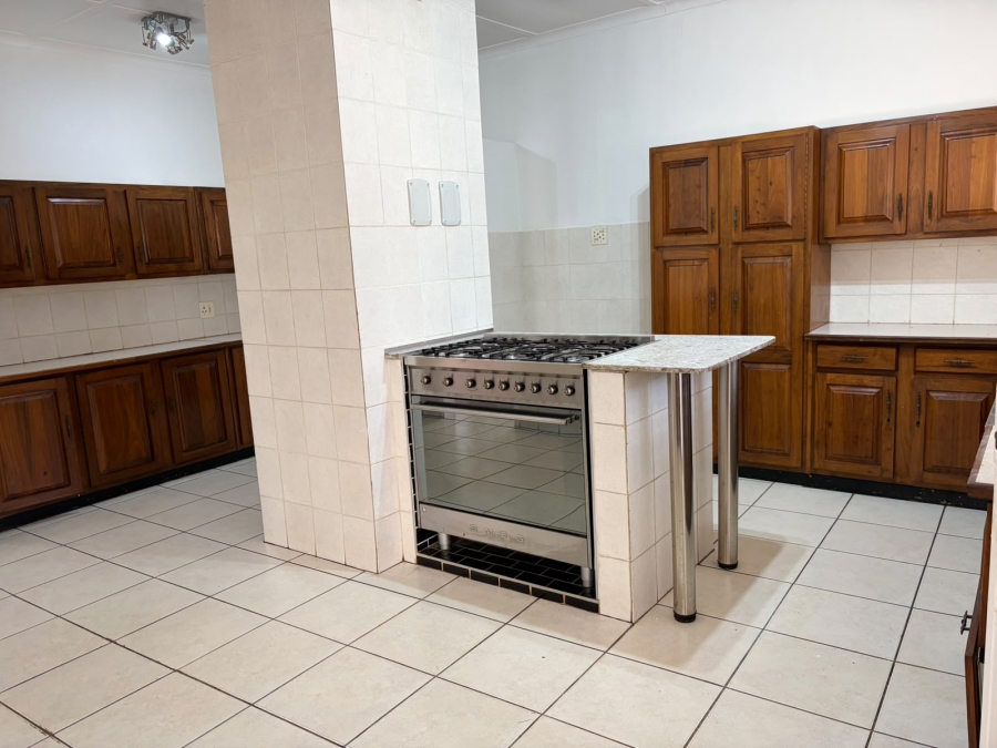 To Let 3 Bedroom Property for Rent in Linden Gauteng