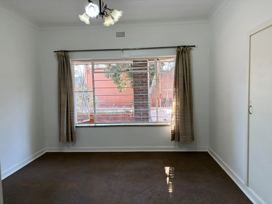 To Let 3 Bedroom Property for Rent in Linden Gauteng
