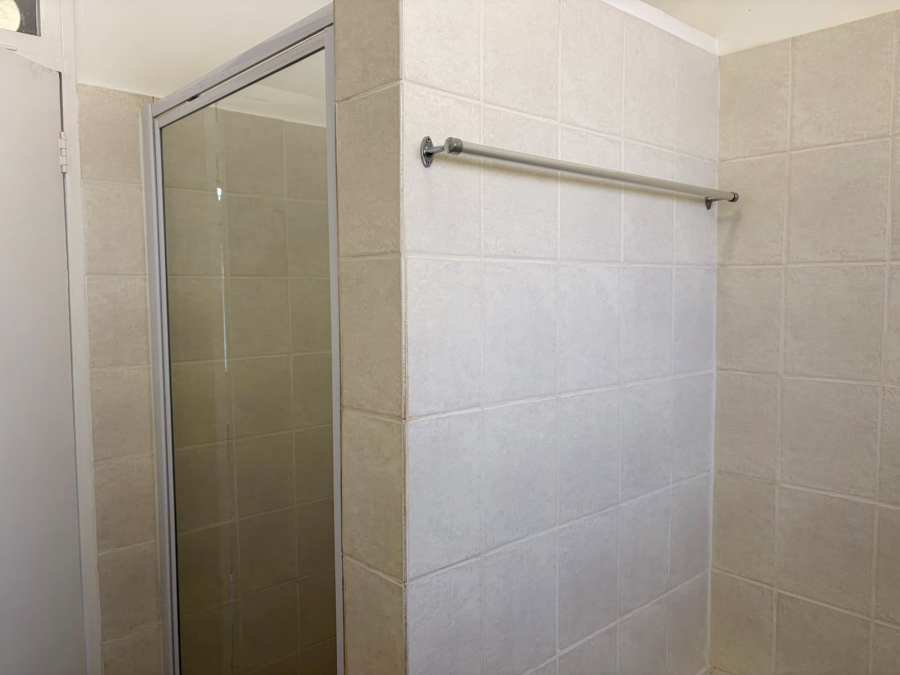 To Let 3 Bedroom Property for Rent in Linden Gauteng