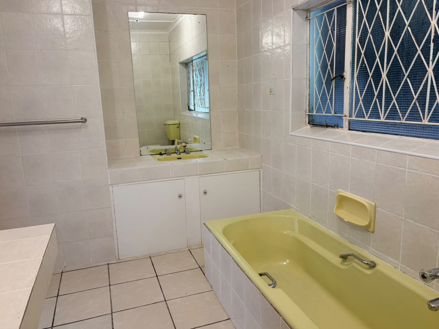 To Let 3 Bedroom Property for Rent in Linden Gauteng