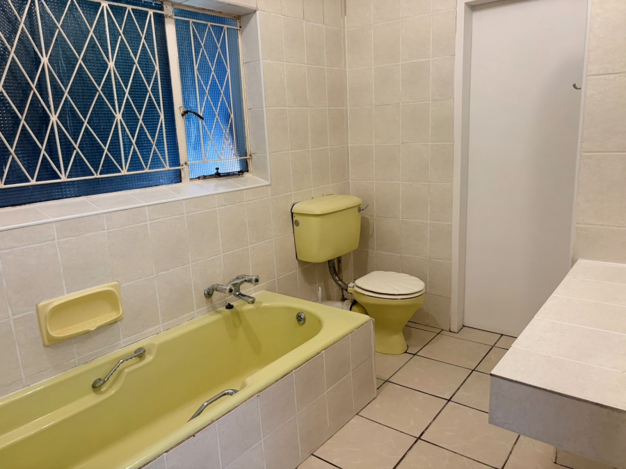 To Let 3 Bedroom Property for Rent in Linden Gauteng