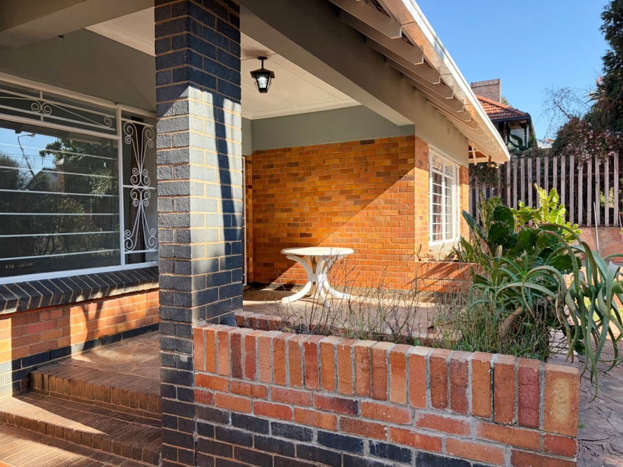 To Let 3 Bedroom Property for Rent in Linden Gauteng