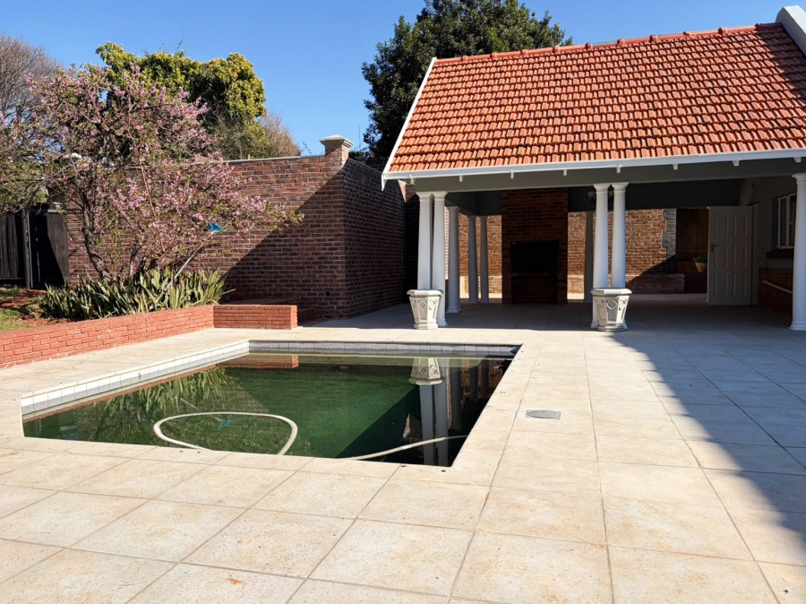 To Let 3 Bedroom Property for Rent in Linden Gauteng