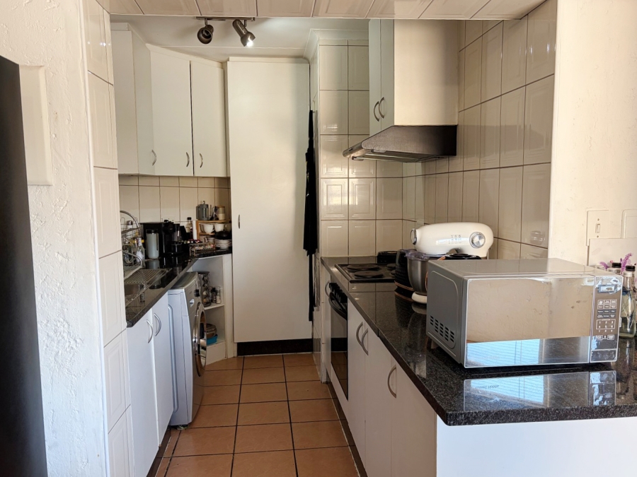 To Let 2 Bedroom Property for Rent in Blackheath Gauteng