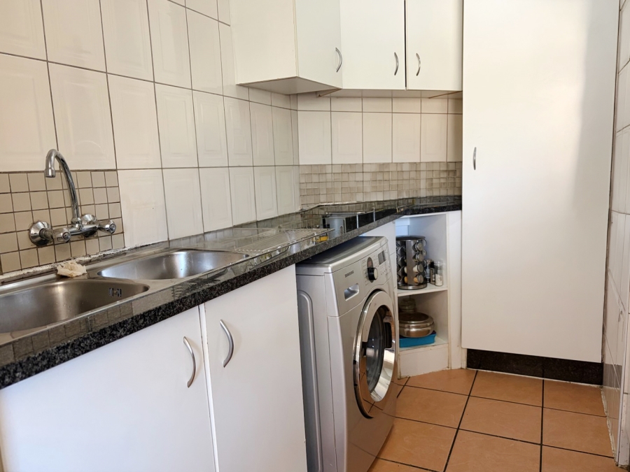 To Let 2 Bedroom Property for Rent in Blackheath Gauteng