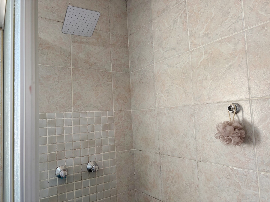 To Let 2 Bedroom Property for Rent in Blackheath Gauteng