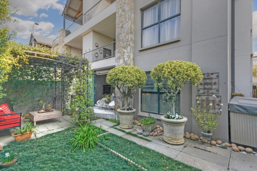 3 Bedroom Property for Sale in The Polofields Gauteng
