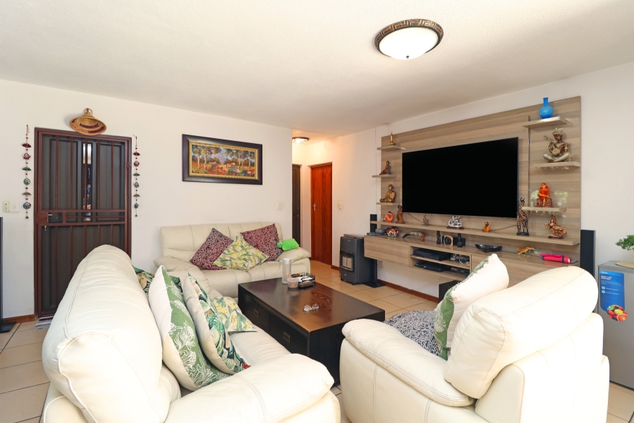 3 Bedroom Property for Sale in Country View Gauteng
