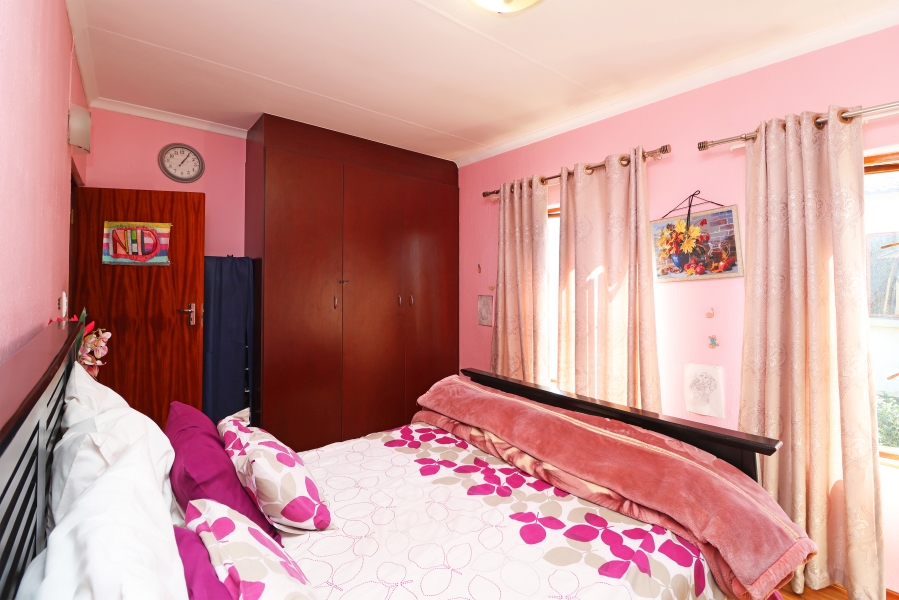 3 Bedroom Property for Sale in Country View Gauteng