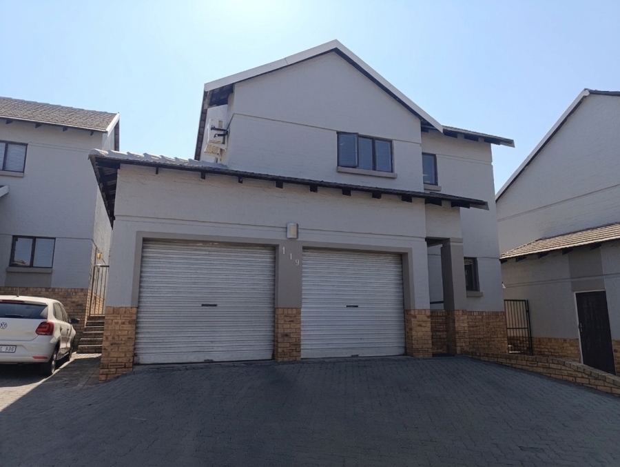 3 Bedroom Property for Sale in Halfway Gardens Gauteng