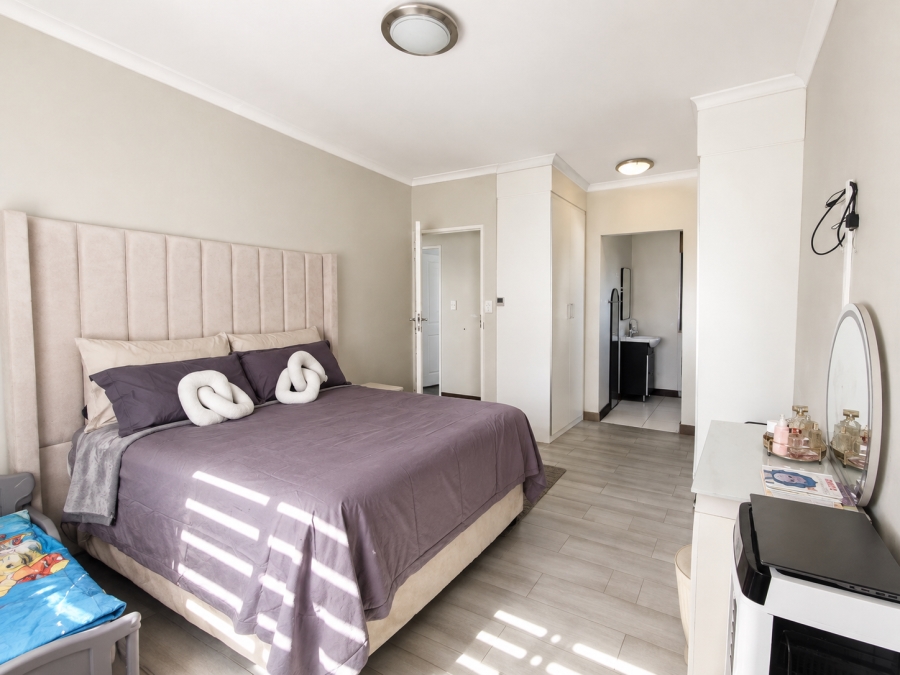 3 Bedroom Property for Sale in Halfway Gardens Gauteng