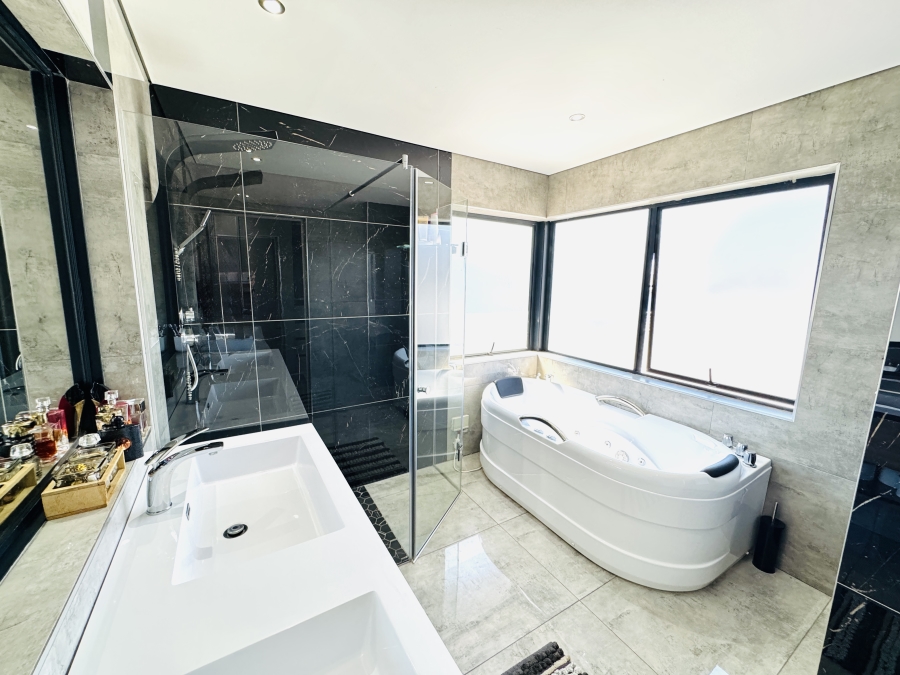 4 Bedroom Property for Sale in Swallow Hills Lifestyle Estate Gauteng