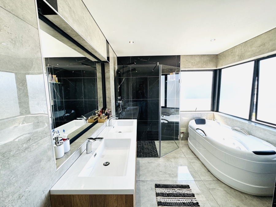 4 Bedroom Property for Sale in Swallow Hills Lifestyle Estate Gauteng