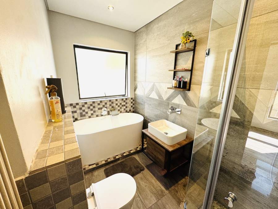 4 Bedroom Property for Sale in Swallow Hills Lifestyle Estate Gauteng
