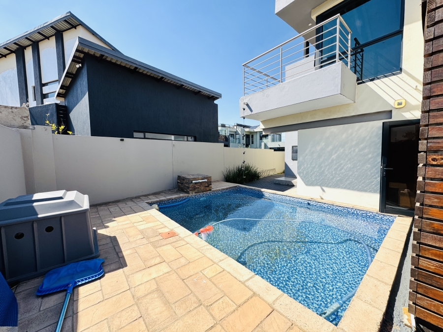 4 Bedroom Property for Sale in Swallow Hills Lifestyle Estate Gauteng