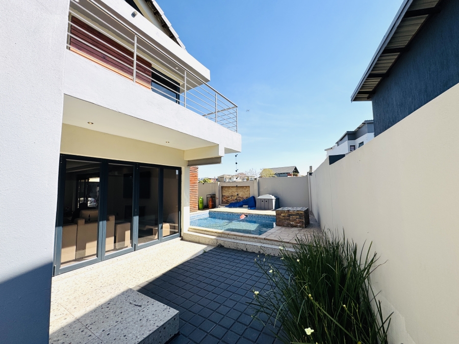 4 Bedroom Property for Sale in Swallow Hills Lifestyle Estate Gauteng