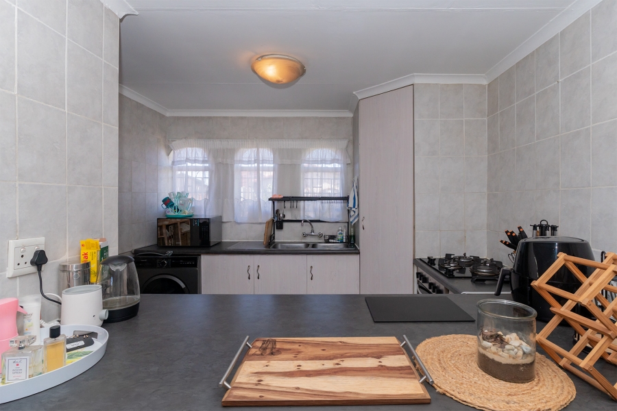 2 Bedroom Property for Sale in Huntingdon Gauteng