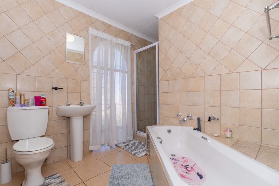 2 Bedroom Property for Sale in Huntingdon Gauteng