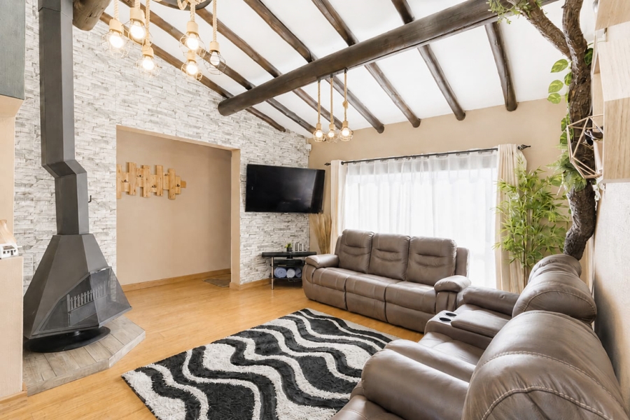 3 Bedroom Property for Sale in Roodekrans Gauteng