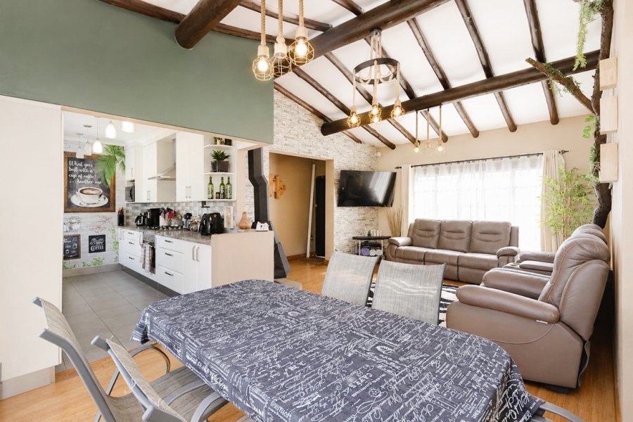 3 Bedroom Property for Sale in Roodekrans Gauteng