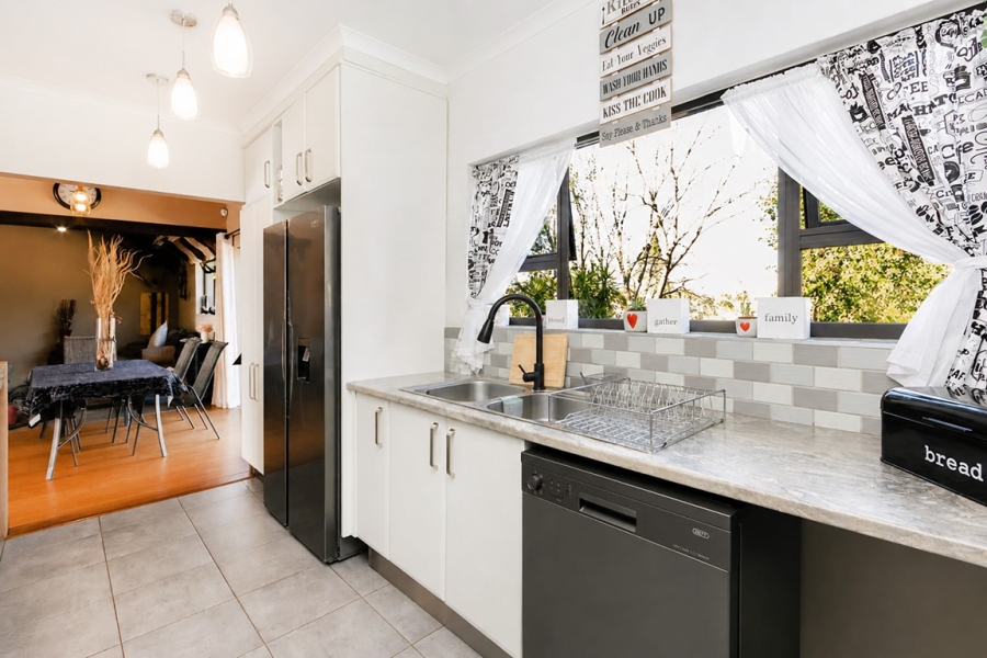 3 Bedroom Property for Sale in Roodekrans Gauteng