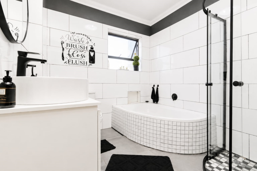3 Bedroom Property for Sale in Roodekrans Gauteng