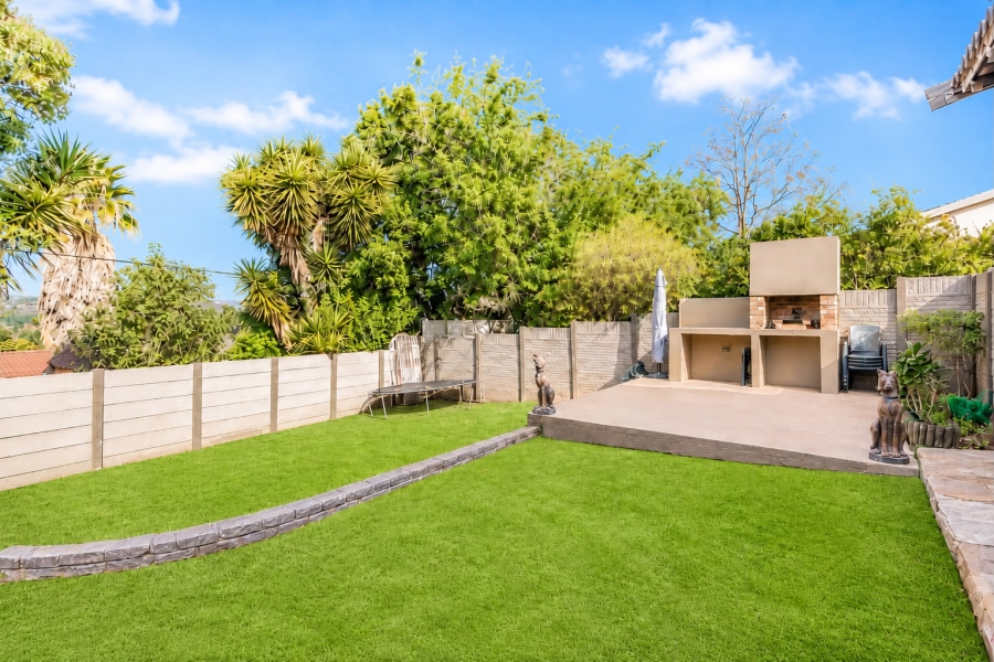 3 Bedroom Property for Sale in Roodekrans Gauteng