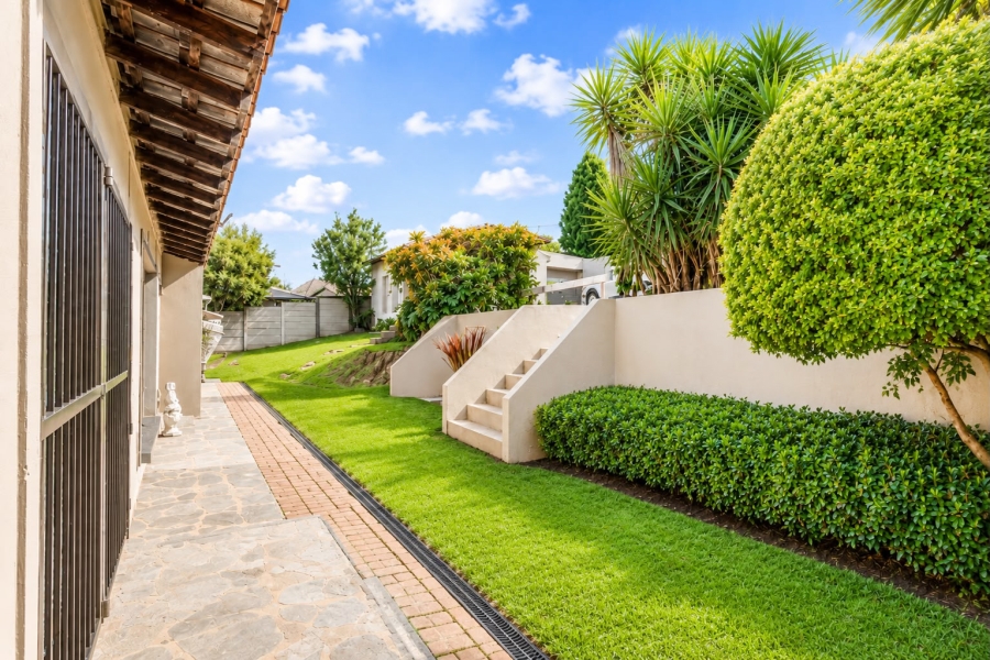 3 Bedroom Property for Sale in Roodekrans Gauteng