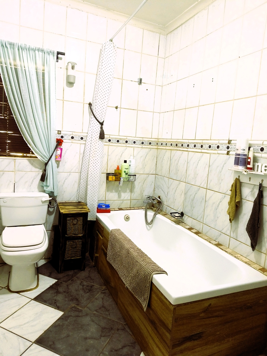 3 Bedroom Property for Sale in Kromdraai Gauteng