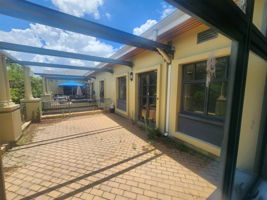 To Let Commercial Property for Rent in Wierda Valley Gauteng