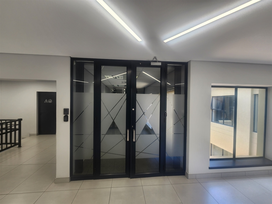 To Let Commercial Property for Rent in Wierda Valley Gauteng