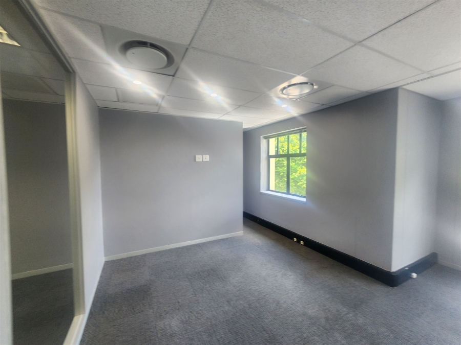 To Let Commercial Property for Rent in Wierda Valley Gauteng