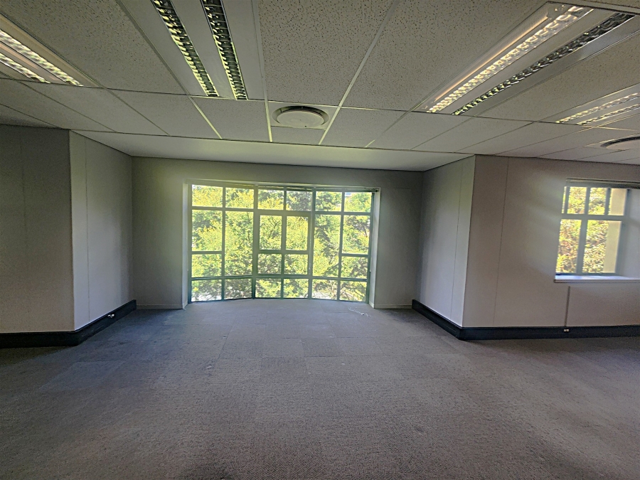 To Let Commercial Property for Rent in Wierda Valley Gauteng