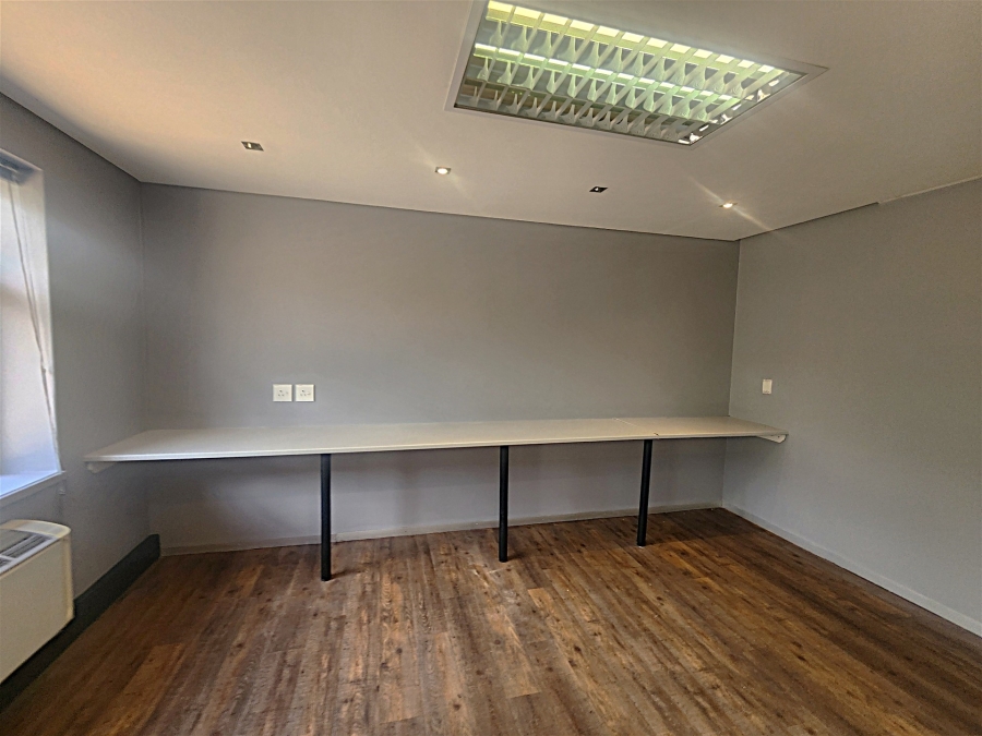 To Let Commercial Property for Rent in Wierda Valley Gauteng
