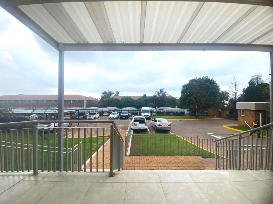To Let Commercial Property for Rent in Randjespark Gauteng