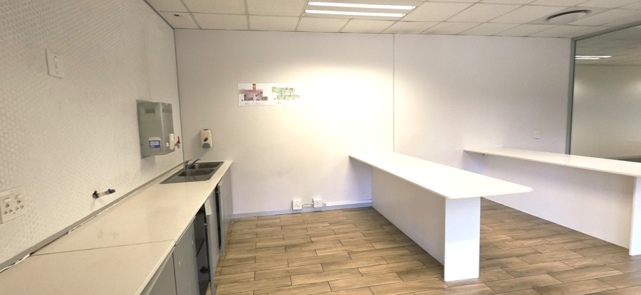 To Let Commercial Property for Rent in Gallo Manor Gauteng