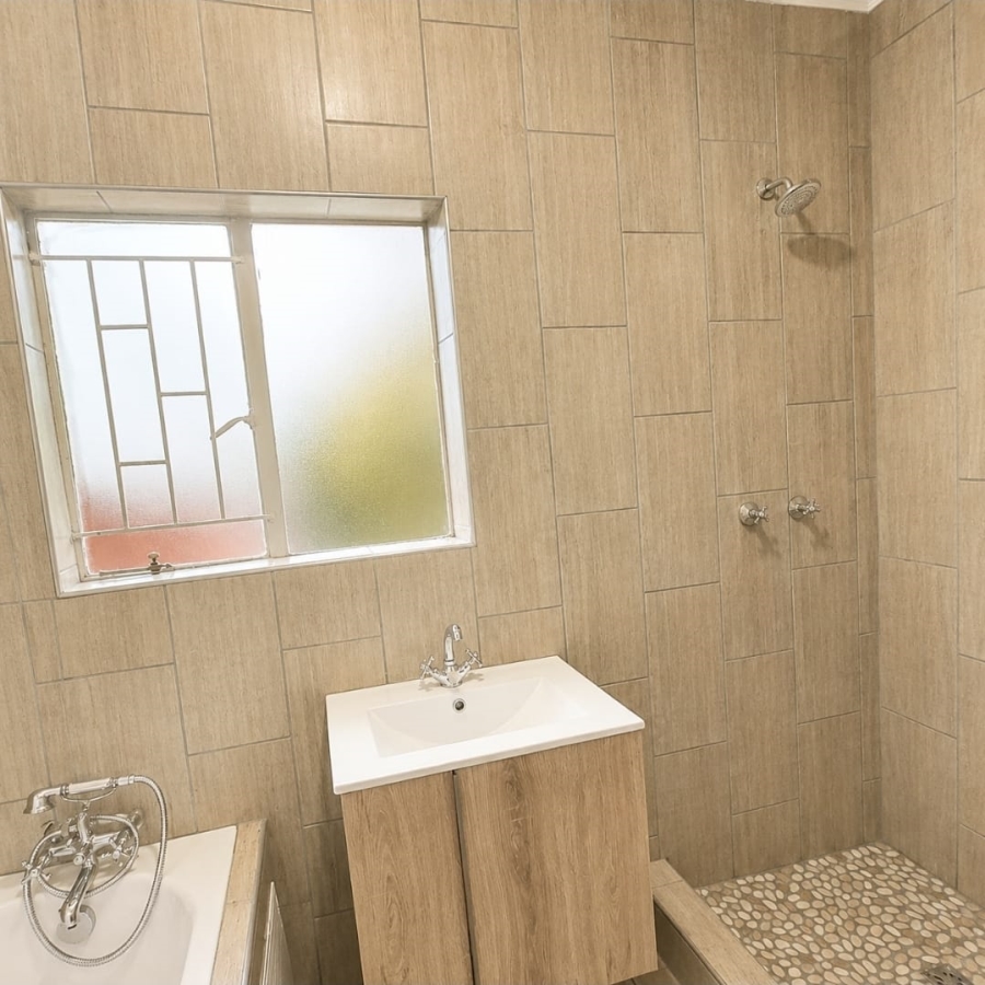 3 Bedroom Property for Sale in Kenmare Gauteng