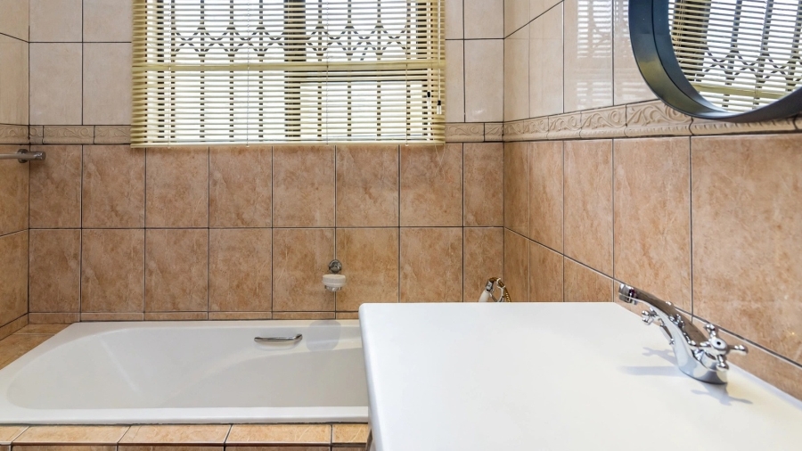 2 Bedroom Property for Sale in Amorosa Gauteng