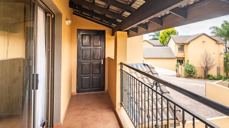 2 Bedroom Property for Sale in Amorosa Gauteng