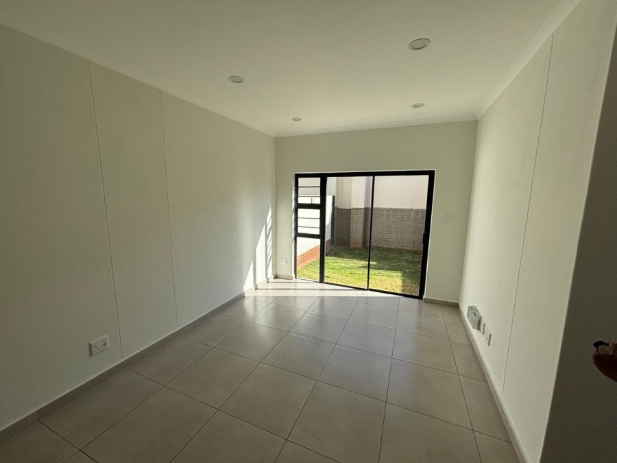 To Let 1 Bedroom Property for Rent in Greenstone Hill Gauteng
