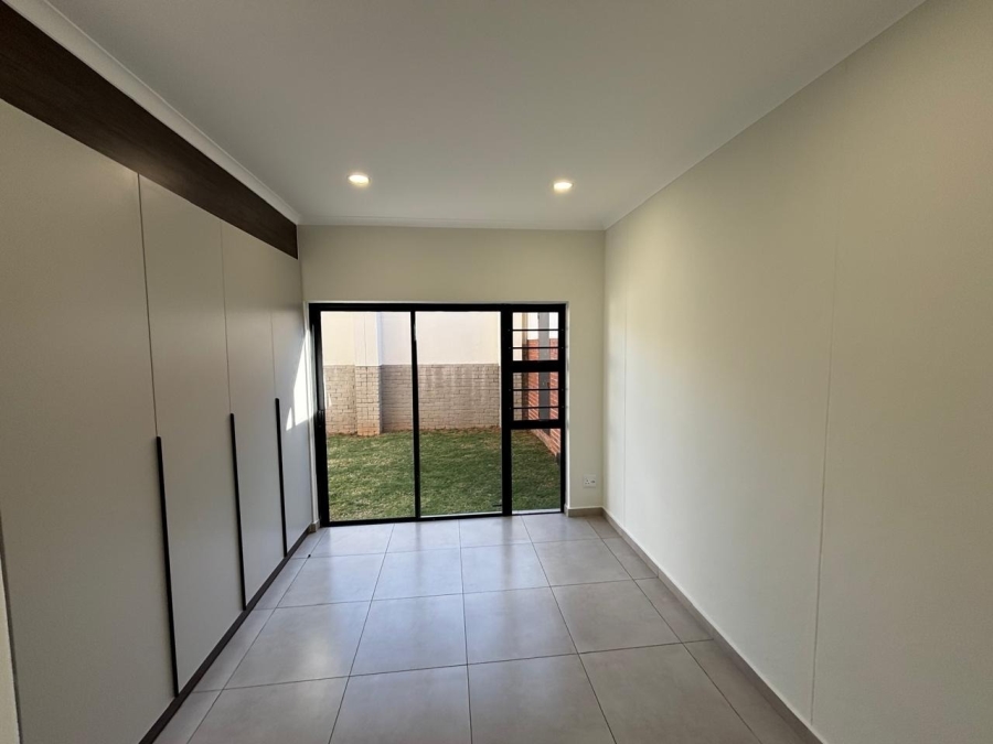 To Let 1 Bedroom Property for Rent in Greenstone Hill Gauteng