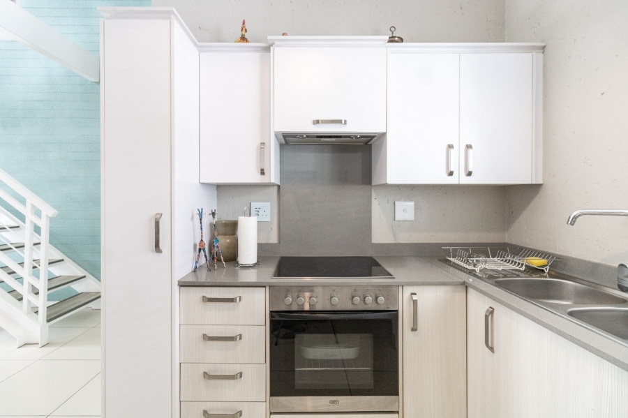 To Let 2 Bedroom Property for Rent in Paulshof Gauteng