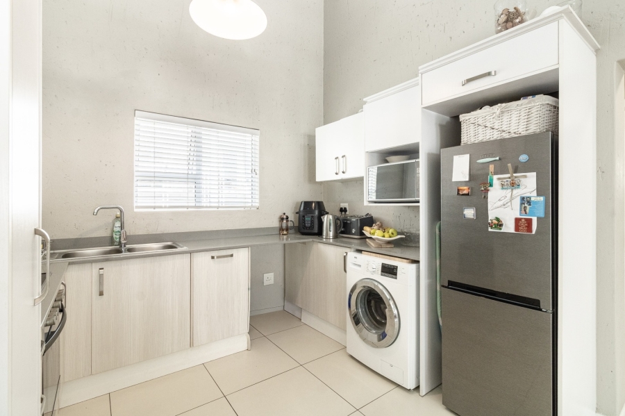 To Let 2 Bedroom Property for Rent in Paulshof Gauteng