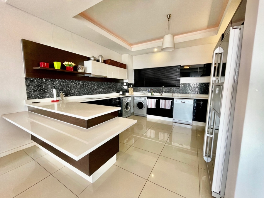 To Let 2 Bedroom Property for Rent in Morningside Gauteng