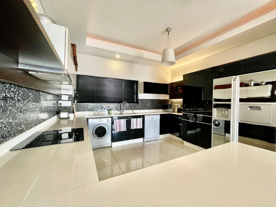 To Let 2 Bedroom Property for Rent in Morningside Gauteng