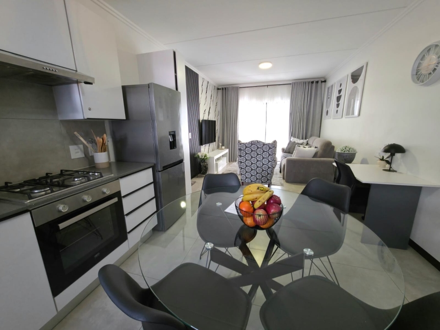 To Let 2 Bedroom Property for Rent in Fourways Gauteng