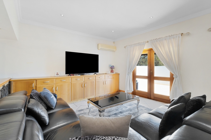 To Let 4 Bedroom Property for Rent in Dainfern Golf Estate Gauteng